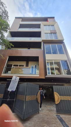 3 BHK + Servant Room Builder Floor For Sale in DLF Phase II