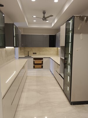 Kitchen in 3 BHK Builder Floor at Dlf Phase ii – for Sale