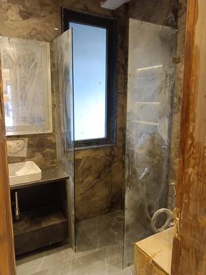 Bathroom in 3 BHK Builder Floor at Dlf Phase ii – for Sale