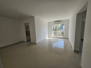 Room in 4 BHK Apartment at Silverglades The Melia First Citizen, Sohna Sector 35 – for Sale