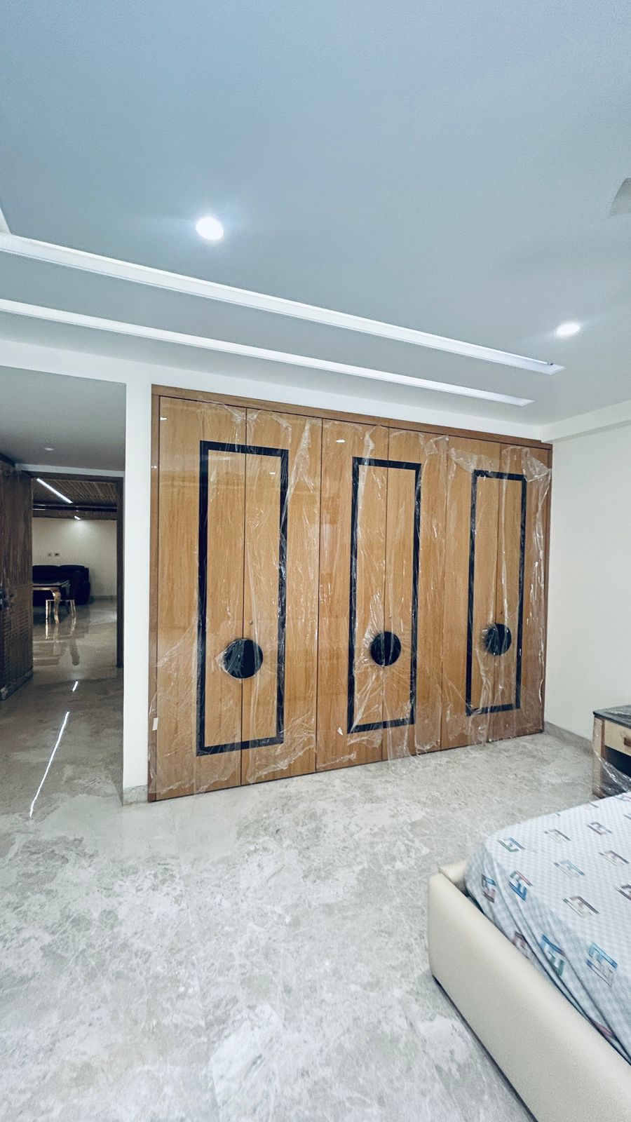 6 BHK + Pooja Room,Servant Room,Study Room,Extra Room,Basement,Store Room Villa For Sale in Chirag Enclave