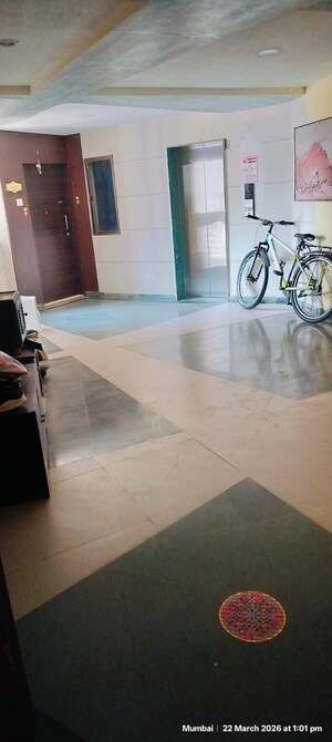 Room in 3 BHK Apartment at Maharaja Retreat CHS, Goregaon East – for Rent