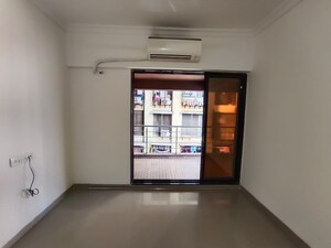 Room in 2 BHK Apartment at MM Spectra, Chembur – for Rent