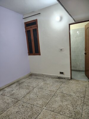 Room in 3 BHK Apartment at Rohini Sector 14 – for Sale