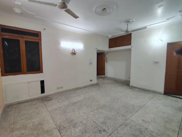 Room, rohini sector 14 3 Bedroom 1250 Sq.Ft. Apartment In Rohini Sector 14 Delhi 10361519
