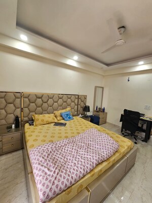 Bedroom in 2 BHK Builder Floor at Sector 52 – for Rent