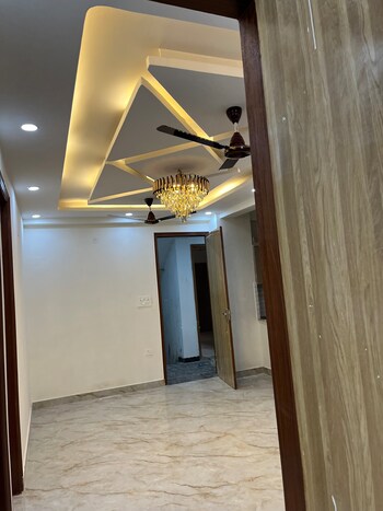 2 BHK Builder Floor for Sale in Sector 73, Noida