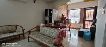 3 BHK Flat for Rent in Saket, Delhi