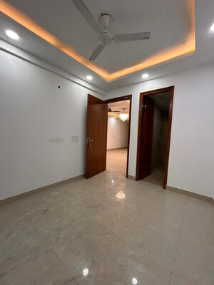 Room in 3 BHK Builder Floor at Chattarpur – for Rent