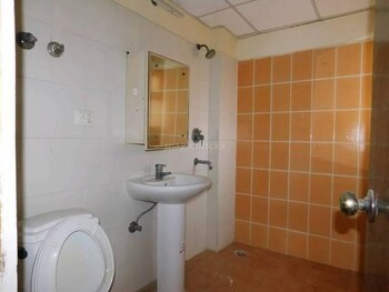 RWA Apartments Sector 52