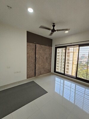 Room in 2 BHK Apartment at Acme Ozone, Manpada – for Rent