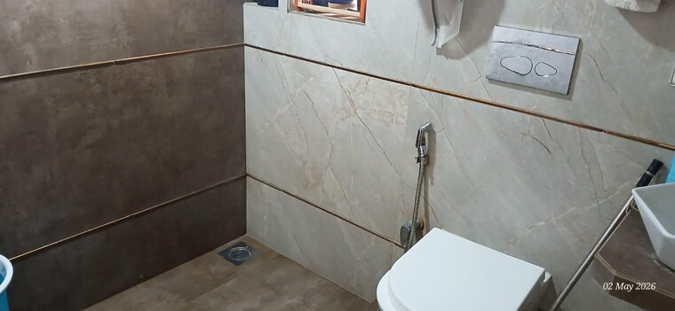 Bathroom, dadar east 1 Bedroom 550 Sq.Ft. Apartment In Dadar East Mumbai 10364589