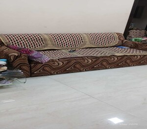 Living Room in 1 BHK Apartment at Dadar East – for Rent