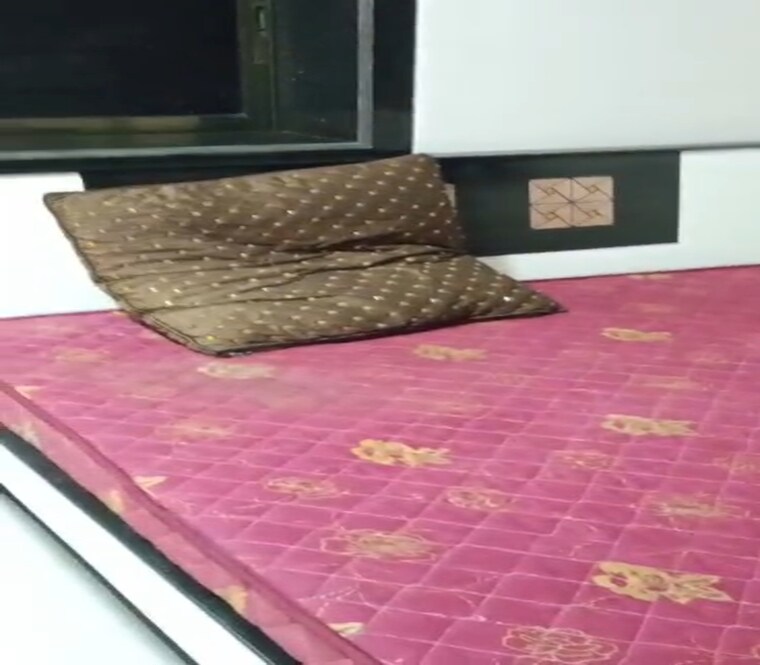 Bedroom, dadar east 1 Bedroom 550 Sq.Ft. Apartment In Dadar East Mumbai 10364589