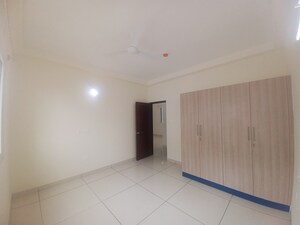 Room in 3.5 BHK Apartment at Prestige Lakeside Habitat, Varthur – for Rent