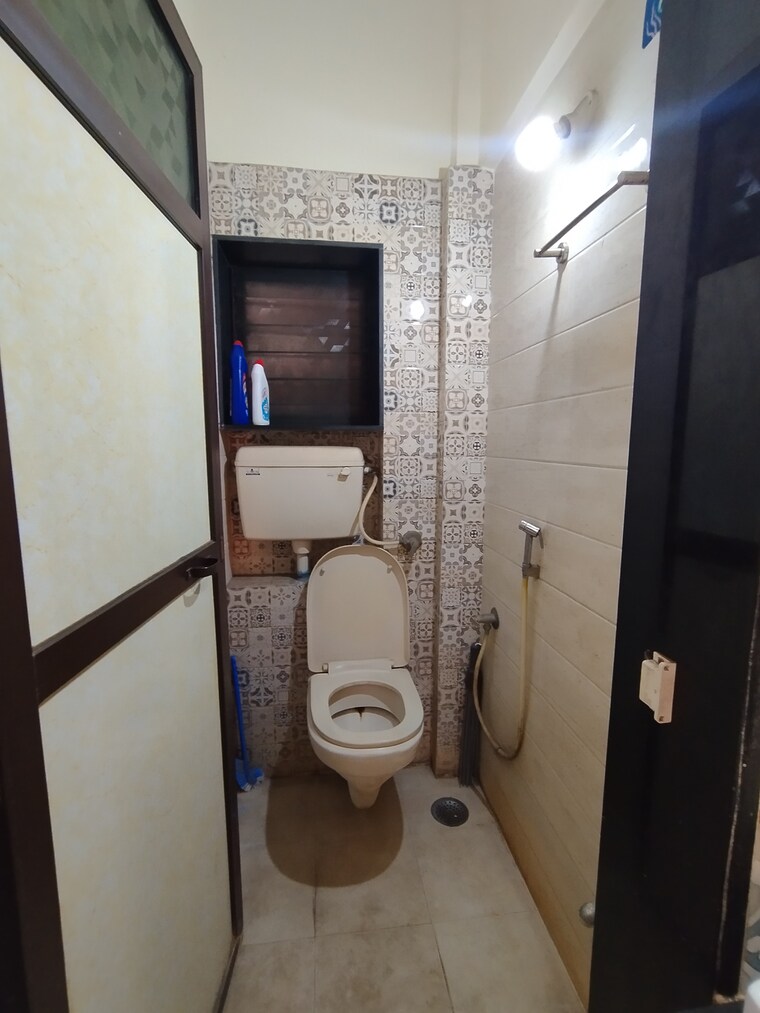 Bathroom, vasant-leela-complex 1 Bedroom 438 Sq.Ft. Apartment In Vijay Nagari Thane 10365273