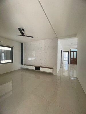 Room in 3 BHK Apartment at SRR Sriram River View, Narsingi – for Rent