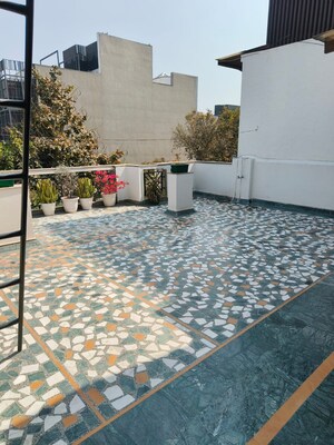 Bedroom in 2 BHK Builder Floor at Dlf Phase I – for Rent