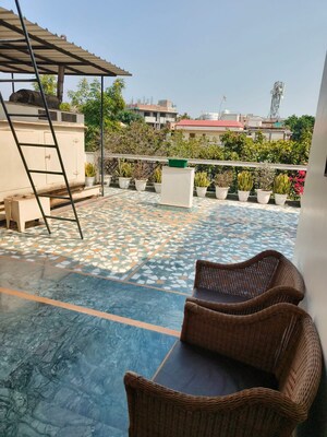 Living Room in 2 BHK Builder Floor at Dlf Phase I – for Rent