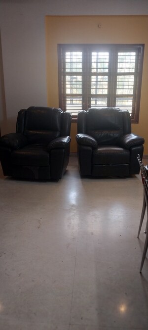 Living Room in 2 BHK Apartment at Banashankari – for Rent