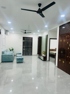 3 BHK + Pooja Room Apartment For Rent in Hallmark Treasor