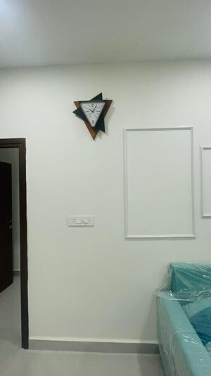 Room in 3 BHK Apartment at Hallmark Treasor, Narsingi – for Rent