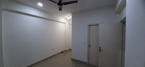 Room in 2.5 BHK Apartment at Gaur City 2 - 10th Avenue, Sector 16c Greater Noida – for Rent