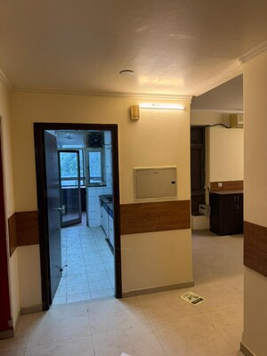 Room in 3 BHK Apartment at Hermitage Apartment, Sector 28 – for Rent