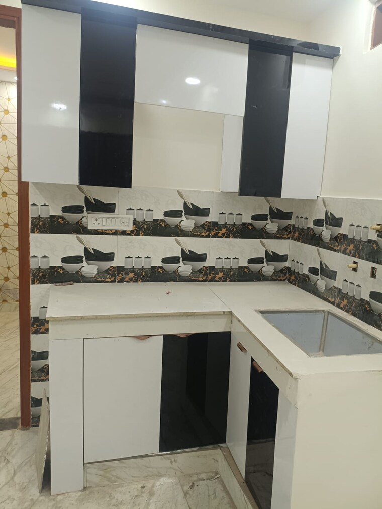Kitchen, govindpuri 1 Bedroom 500 Sq.Ft. Builder Floor In Govindpuri Delhi 10365311