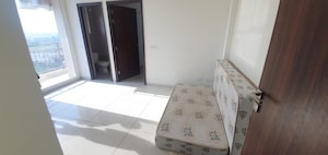 Room in 1 BHK Apartment at Barnala Green Lotus Avenue, Ambala Highway – for Rent