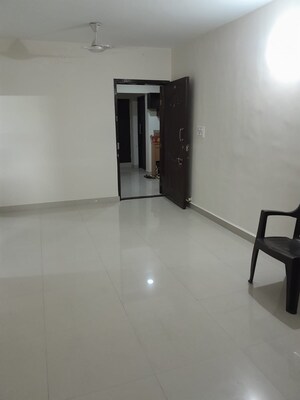 Room in 2 BHK Apartment at Borivali East – for Rent
