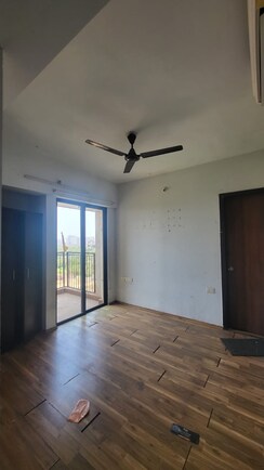 1.5 BHK + Pooja Room,Extra Room Apartment For Rent in Lodha Lakeshore Greens