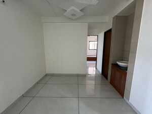 Room in 3 BHK Apartment at Vastrapur – for Rent