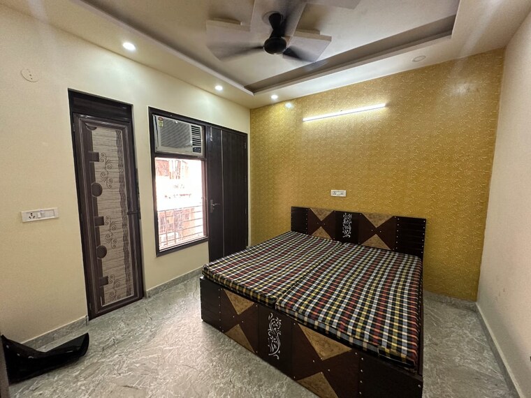 Bedroom, subhash nagar 2 Bedroom 100 Sq.Yd. Builder Floor In Subhash Nagar Delhi 10366142