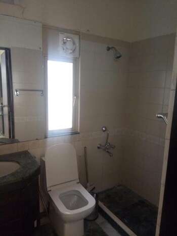 DLF Regency Park II