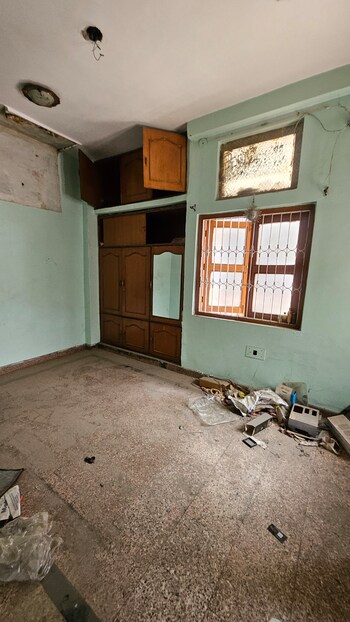 2 BHK Builder Floor for Rent in Dilshad Colony, Delhi