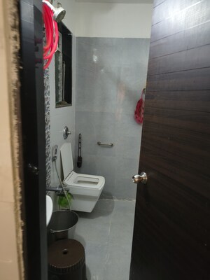 Furnished Amenities in 2 BHK Apartment at Kurla – for Rent
