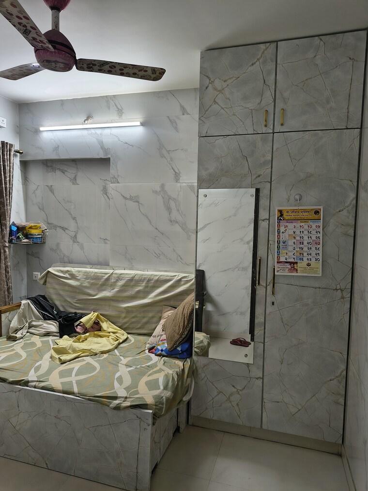 Bathroom, kurla 2 Bedroom 500 Sq.Ft. Apartment In Kurla Mumbai 10377055