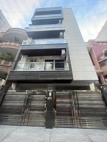 3 BHK Builder Floor for Sale in Vikas Puri, Delhi