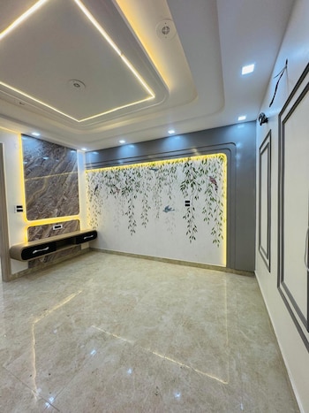 3 BHK Builder Floor for Sale in Om Vihar, Delhi