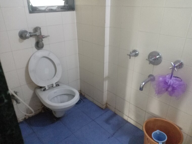 Bathroom, kolshet Pg For Boys In Kolshet 10381137