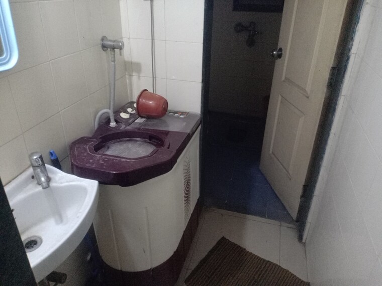 Bathroom, kolshet Pg For Boys In Kolshet 10381137
