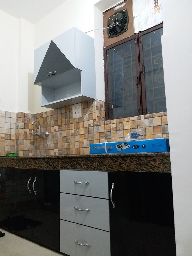 Kitchen, penta-homes 1 Bedroom 400 Sq.Ft. Apartment In Vip Road Zirakpur 10381109