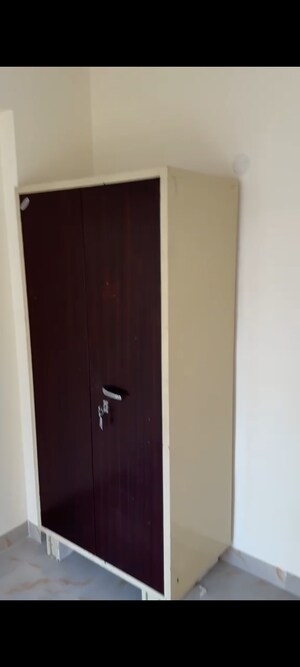 Furnished Amenities in 2 BHK Apartment at Apex Our Homes, Sector 37c – for Rent