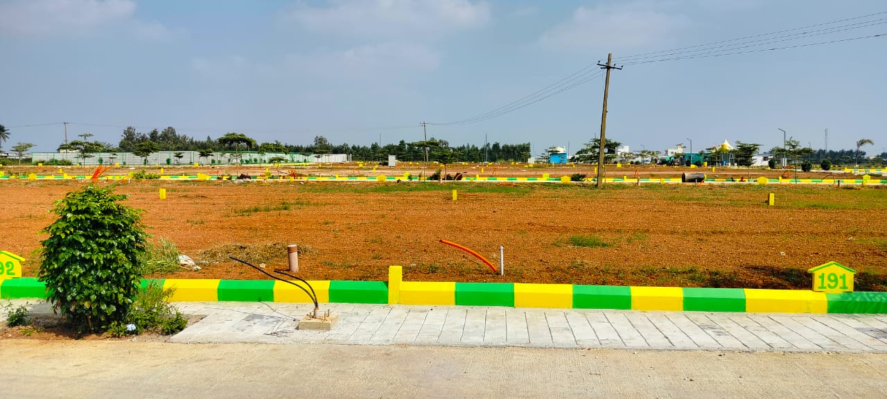 Plot For Sale in High Grounds