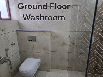 4 BHK Flat for Rent in Thakkarwal, Ludhiana