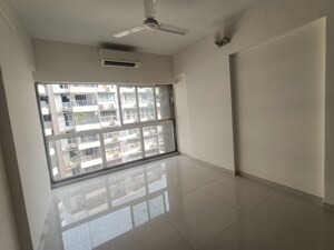 Room in 3 BHK Apartment at Godrej Central, Chembur – for Rent