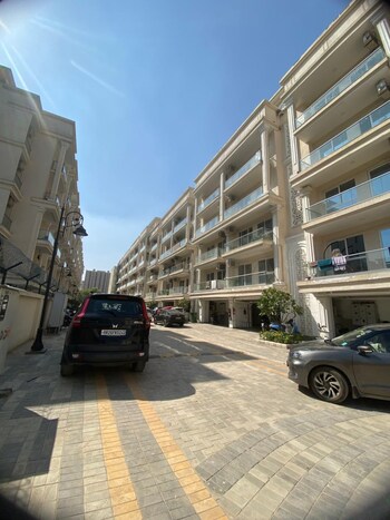 Signature Global City 92