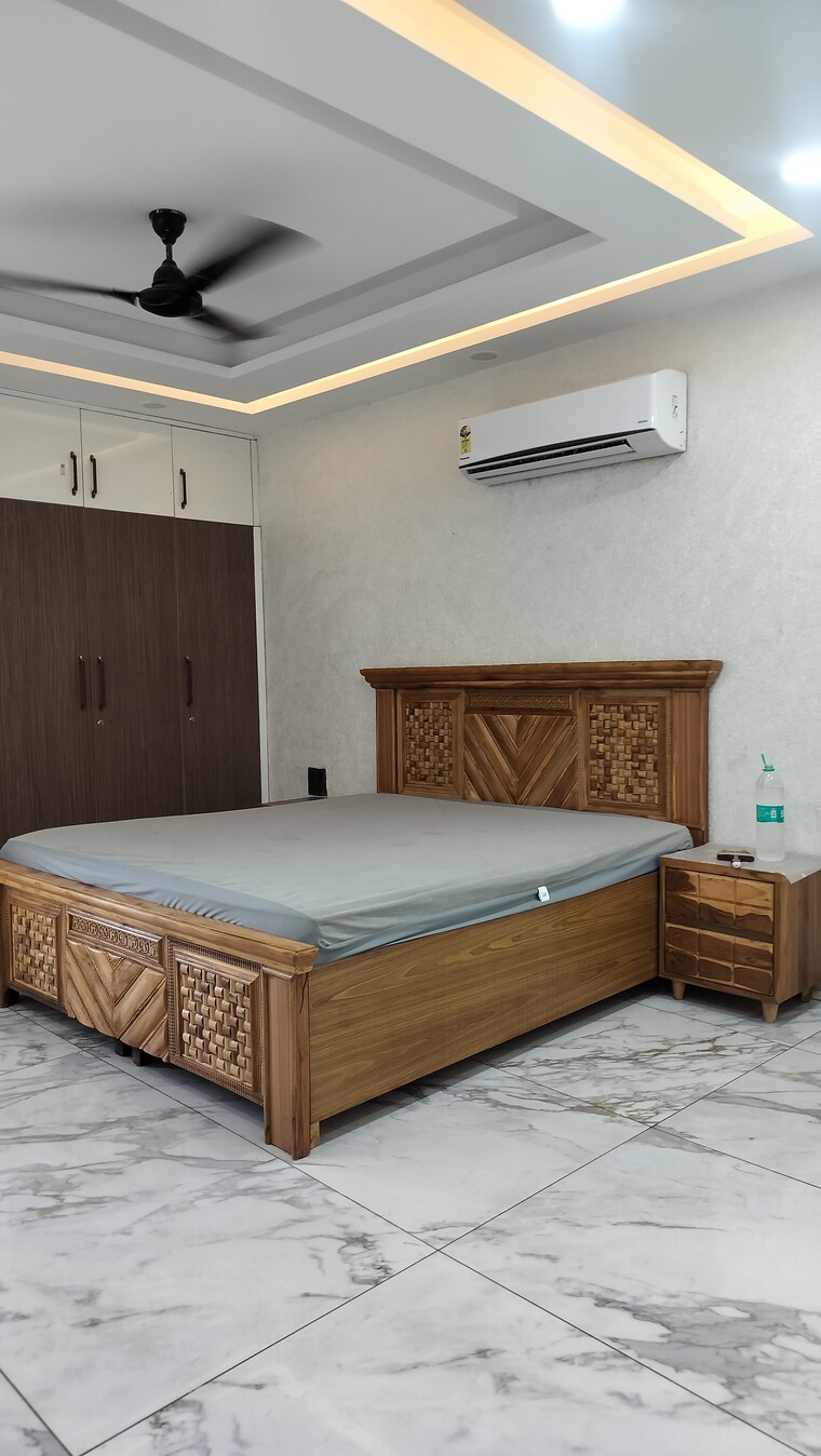 Bedroom, sector 57 5 Bedroom 400 Sq.Yd. Builder Floor In Sector 57 Gurgaon 10386334