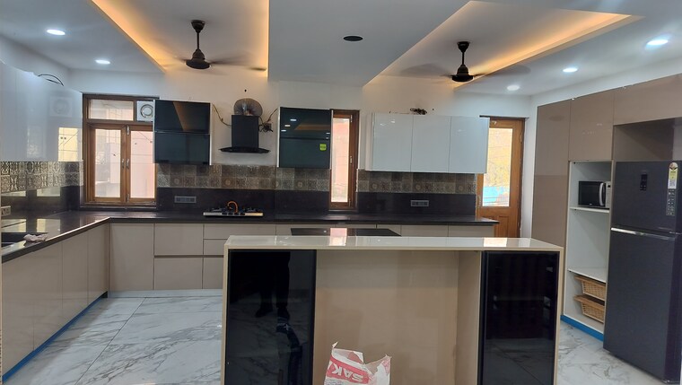 Kitchen, sector 57 5 Bedroom 400 Sq.Yd. Builder Floor In Sector 57 Gurgaon 10386334